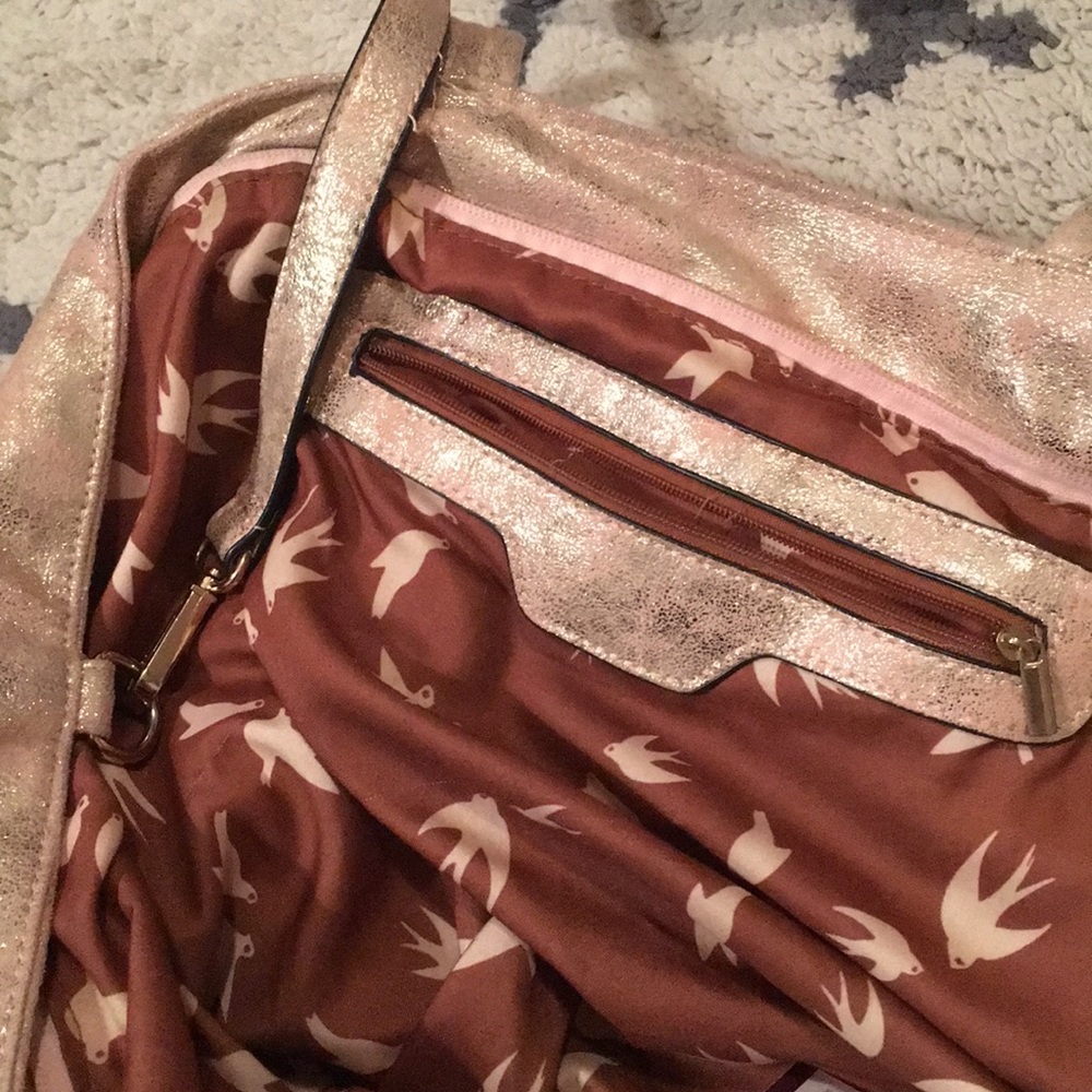 Purse - Picture 2 of 3
